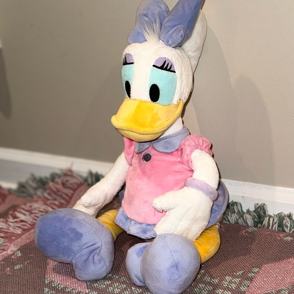 Daisy Duck Plush - Picture 2 of 5